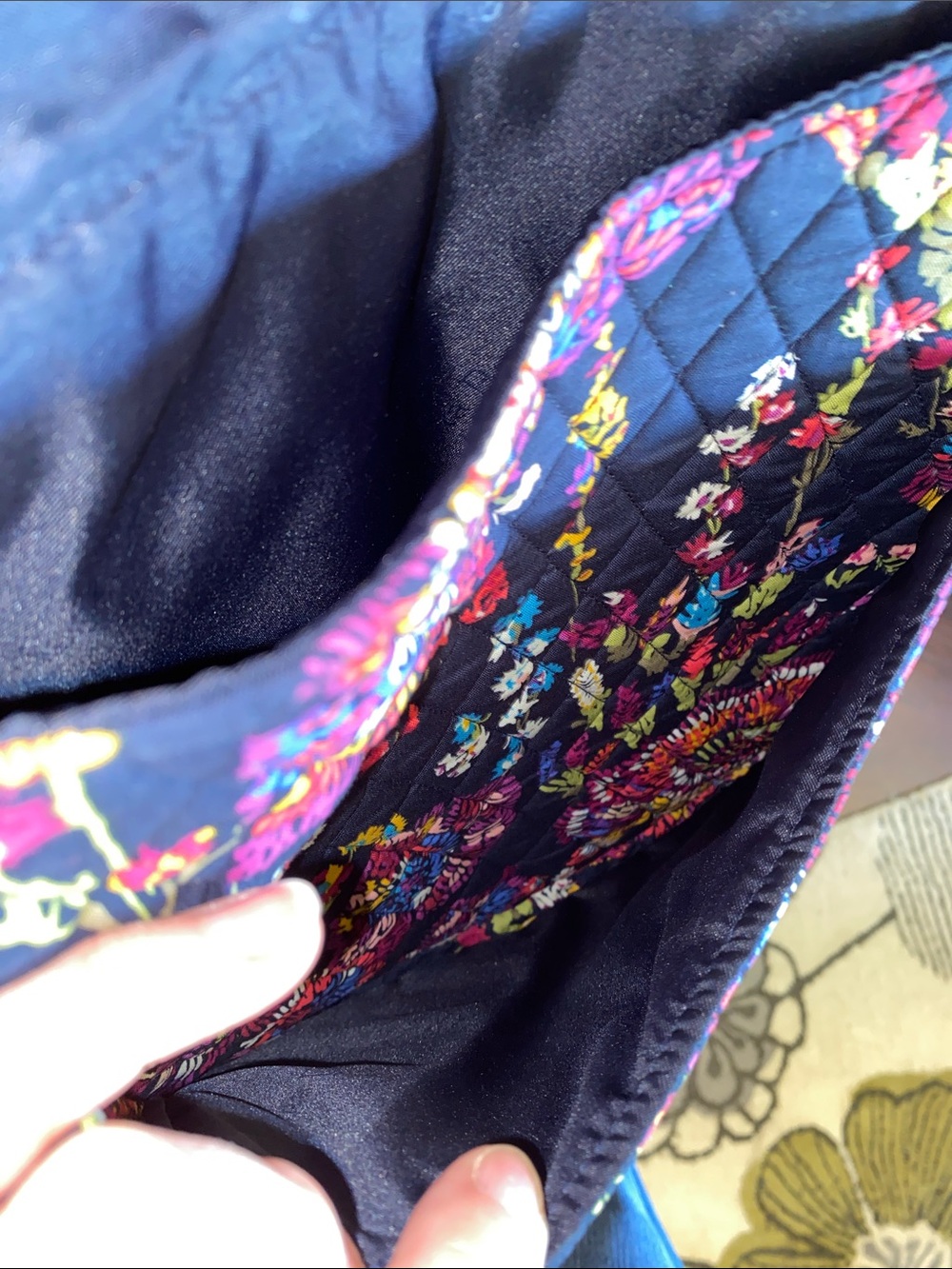 VERA BRADLEY Midnight Wildflowers quilted crossbody bag, purse, satchel. Beauty! - Picture 6 of 16